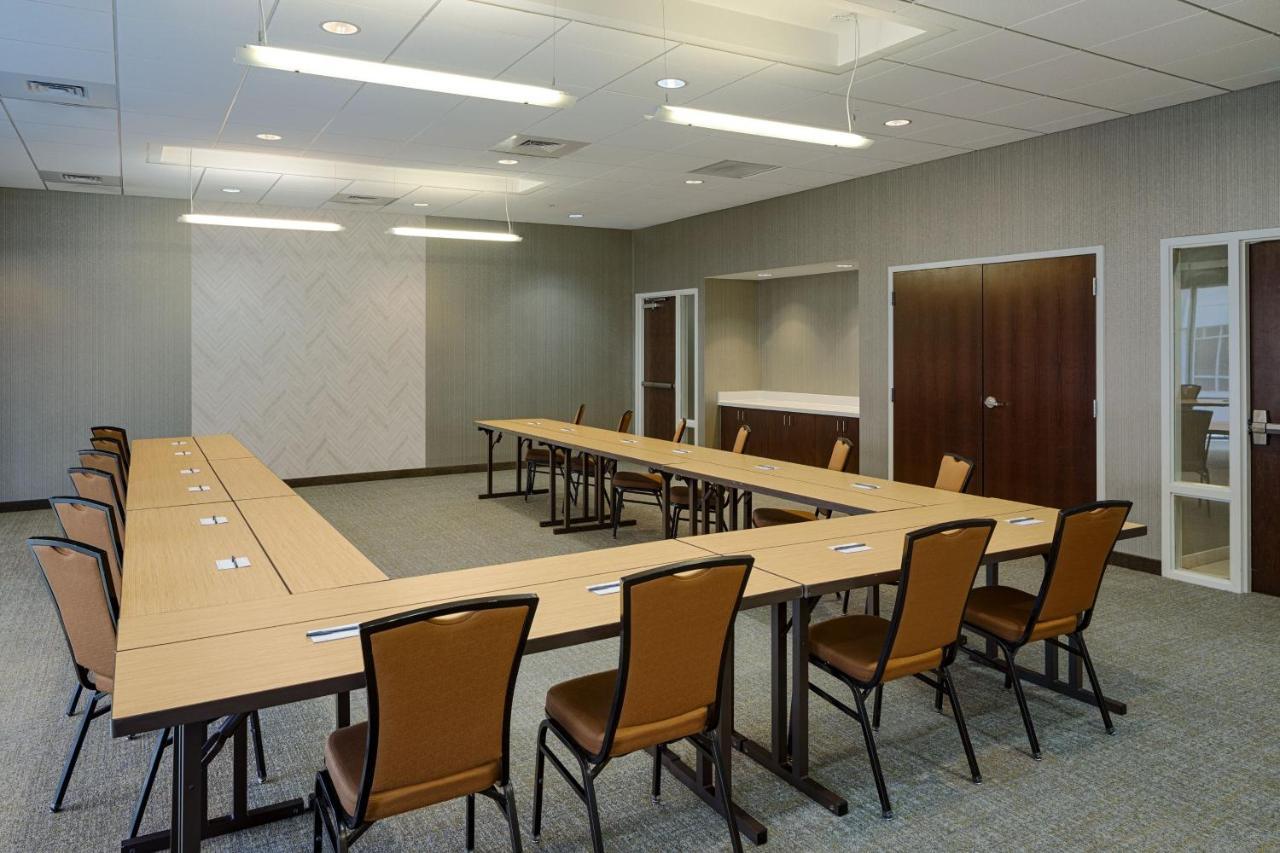 Hotel Springhill By Marriott 3*